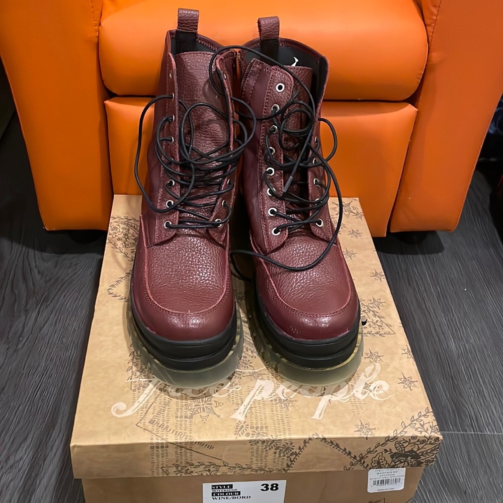 Brand new Free people boots. Size 38 women